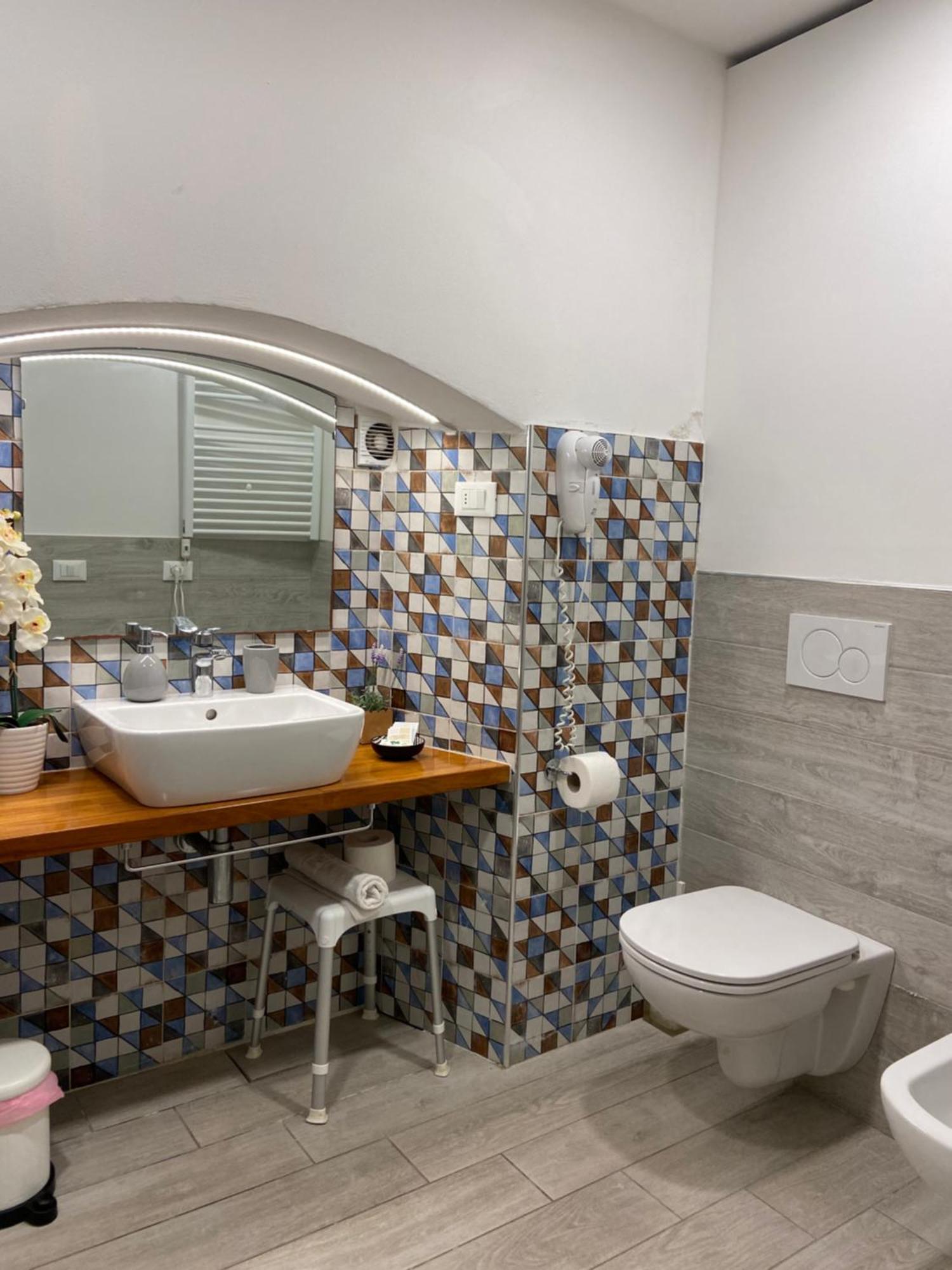 Vita Lenta - Cozy Rooms La Spezia Bagian luar foto