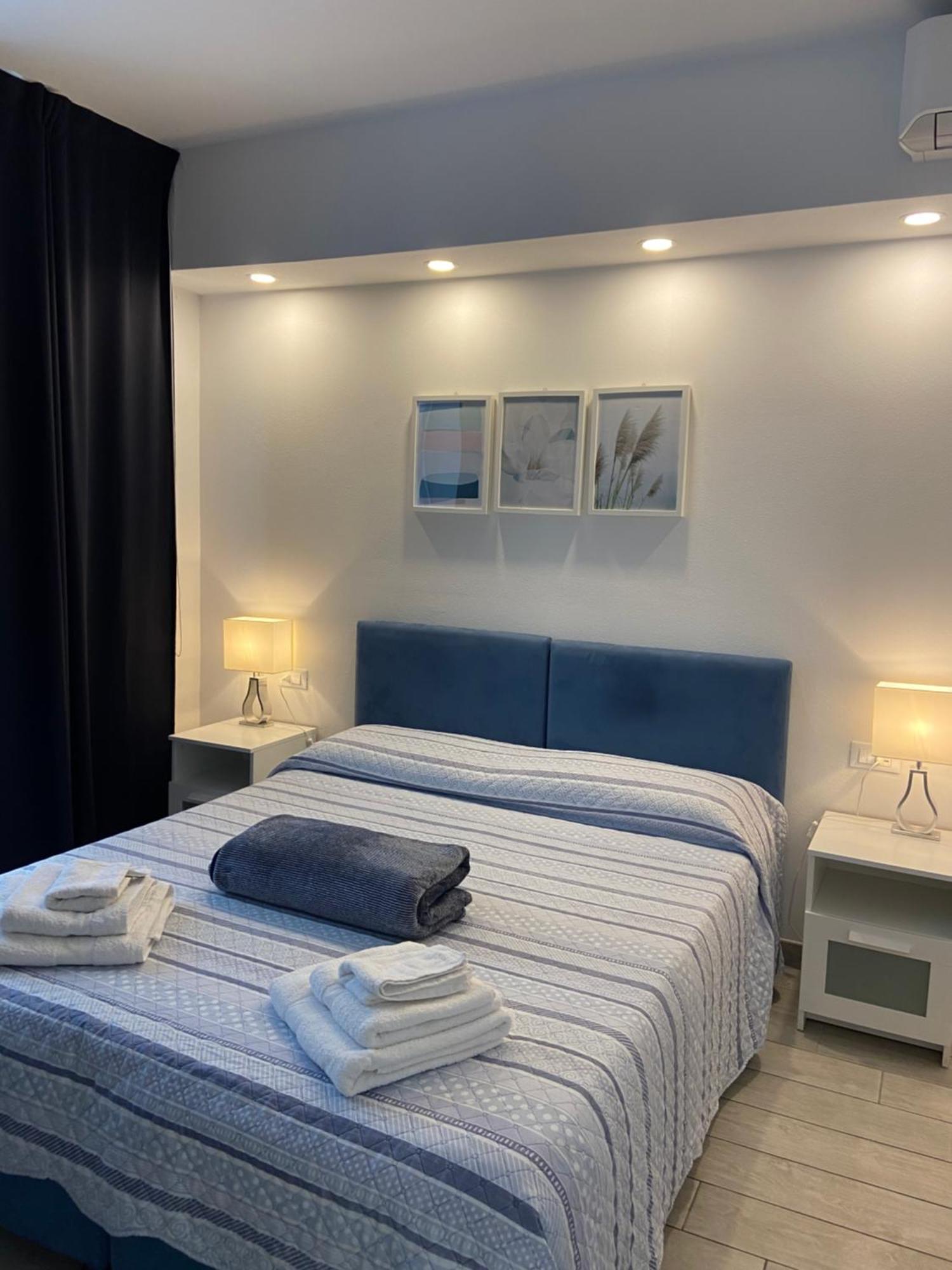 Vita Lenta - Cozy Rooms La Spezia Bagian luar foto
